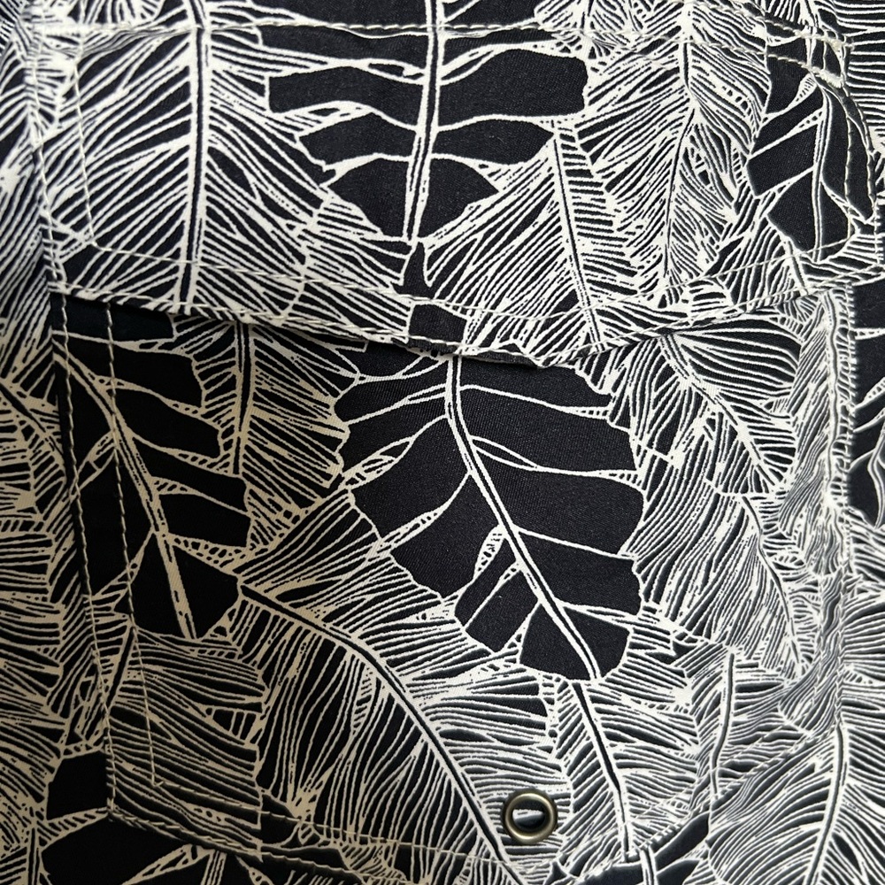 Saks Fifth Avenue Collection Navy Tropical Print Swim Trunks Sz: XL MFSP:  $118. - Picture 7 of 7